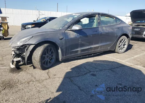 2022 Tesla Model 3 z USA, uszkodzony, nr VIN 5YJ3E1EA0NF187626